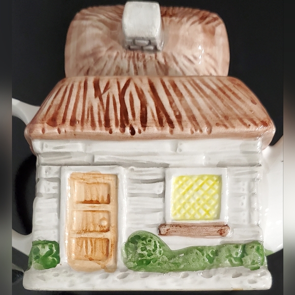 Country Cottage Teapot 🫖 by OCI Omnibus - Picture 5 of 16